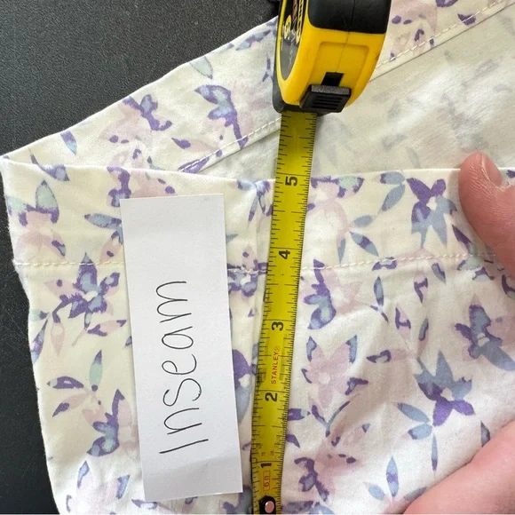 Jachs Girlfriend White Floral Shorts - Picture 7 of 10